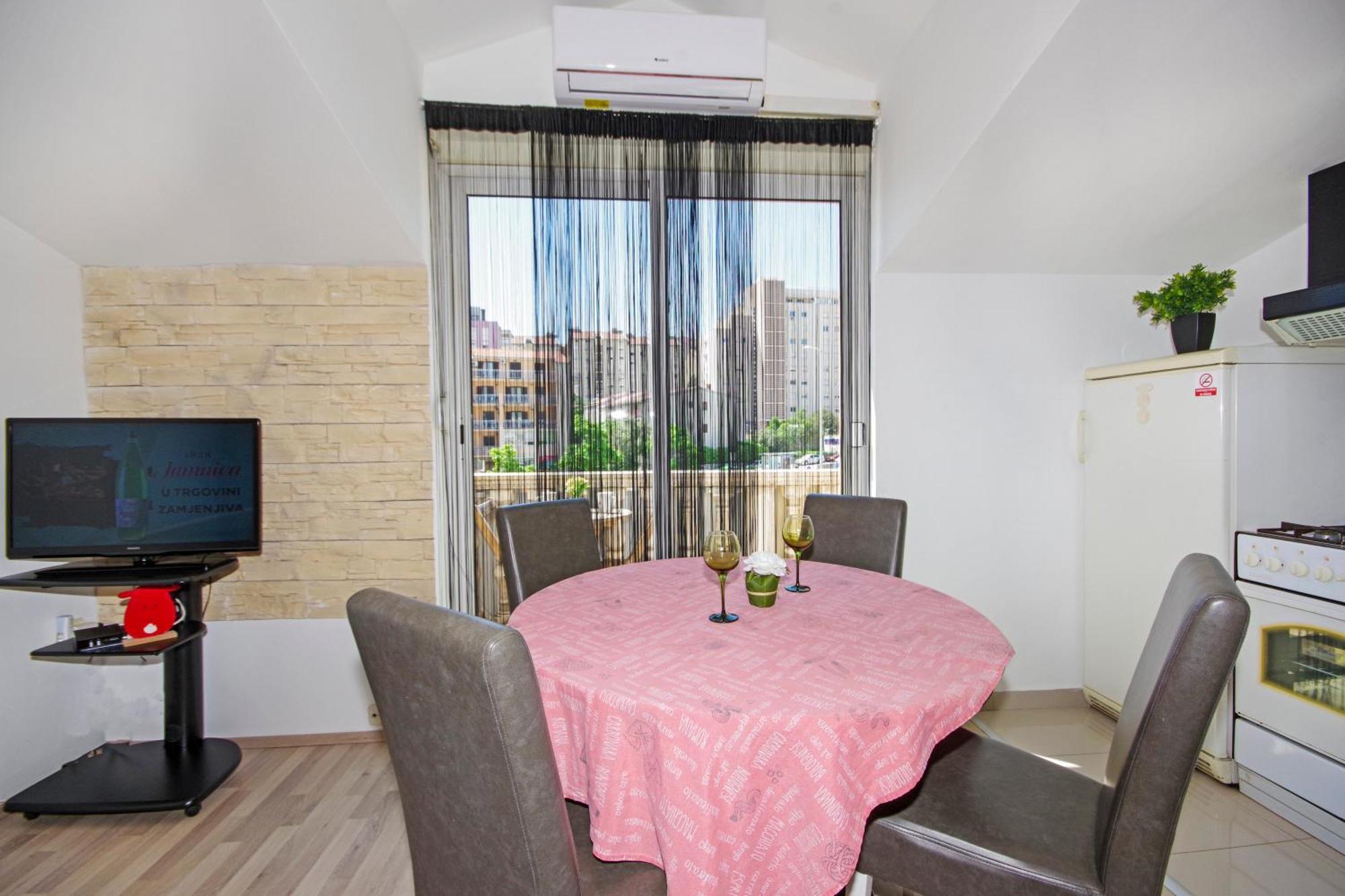 Apartment House สปลิท ภายนอก รูปภาพ