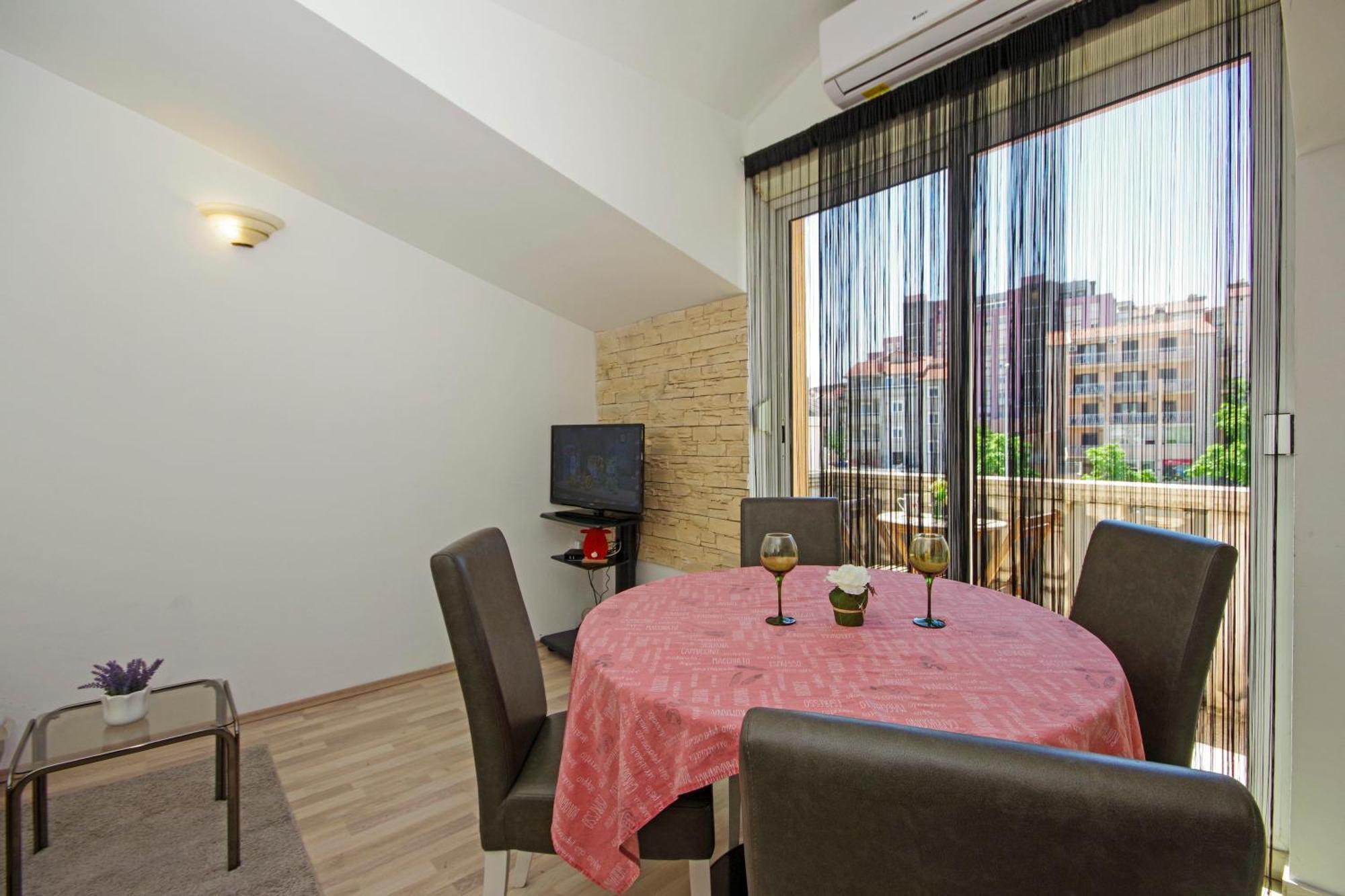 Apartment House สปลิท ภายนอก รูปภาพ